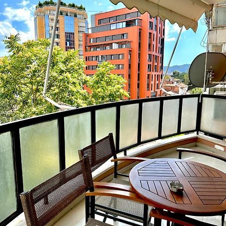 Central Inn Home 地拉那 外观 照片
