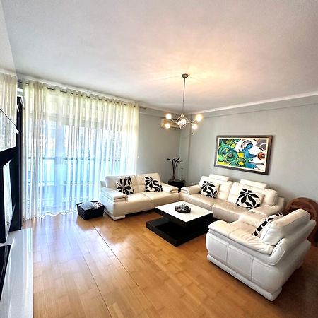 Central Inn Home 地拉那 外观 照片