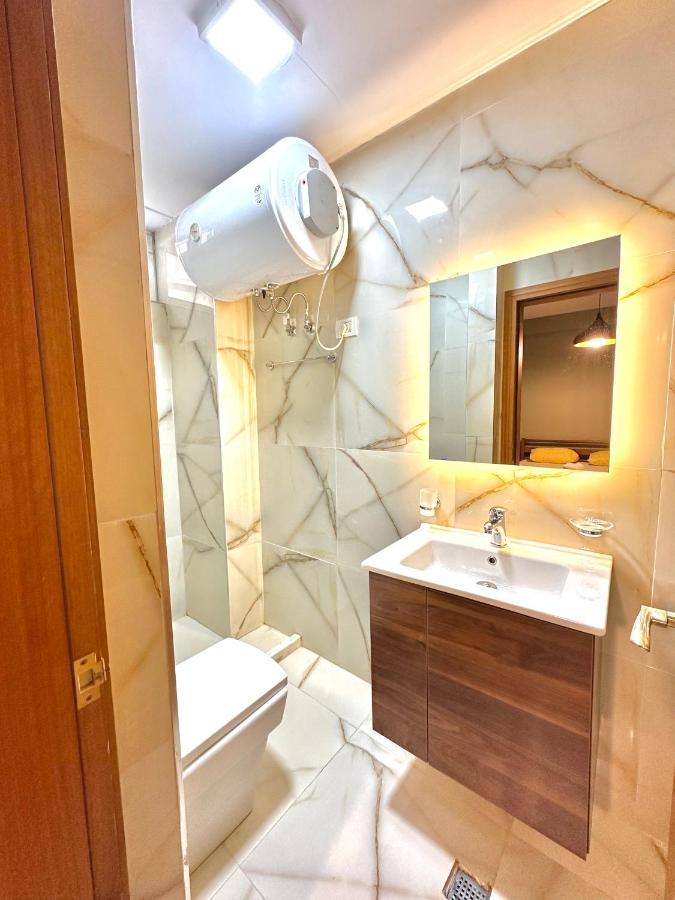 Central Inn Home 地拉那 外观 照片