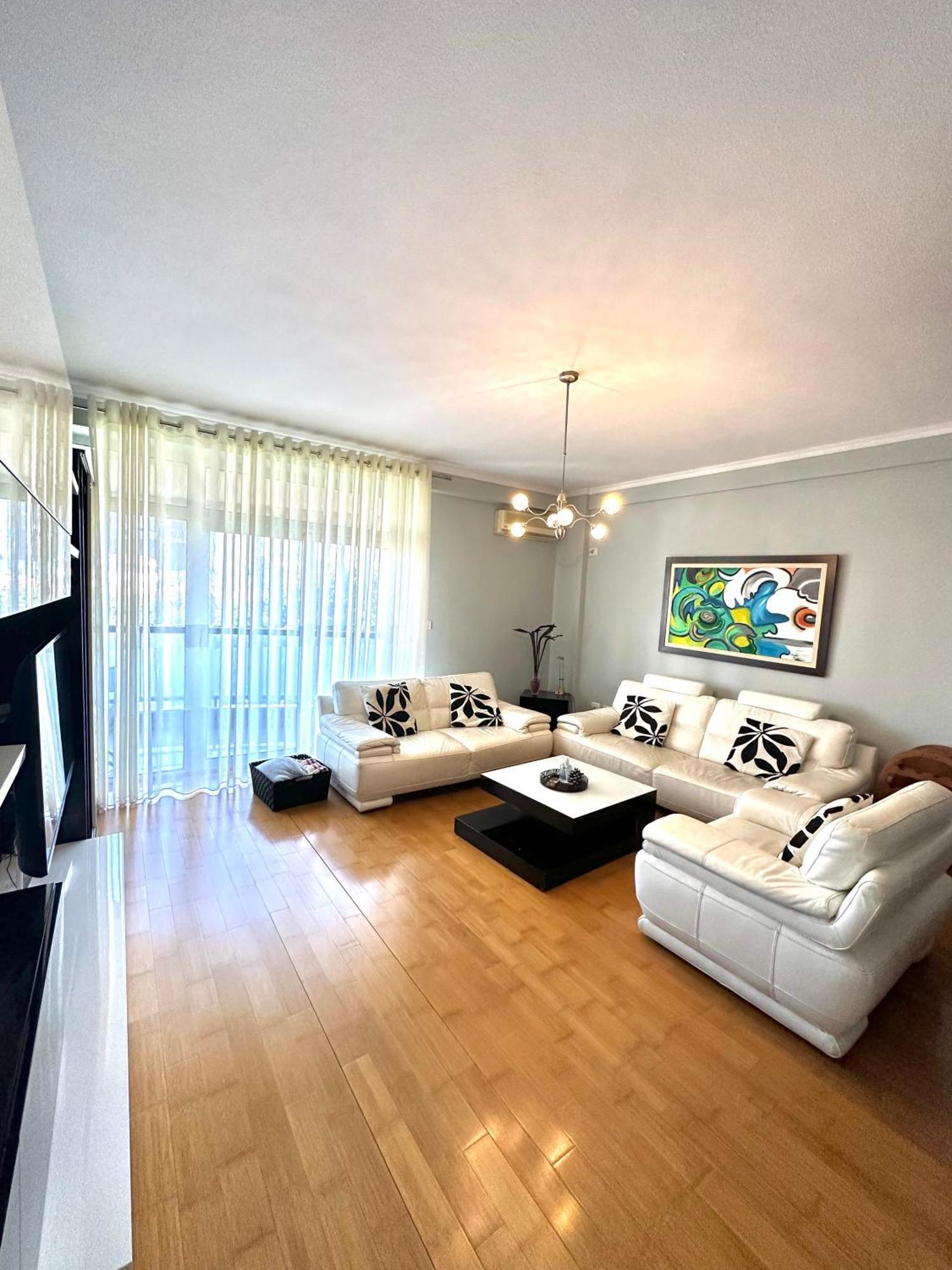 Central Inn Home 地拉那 外观 照片