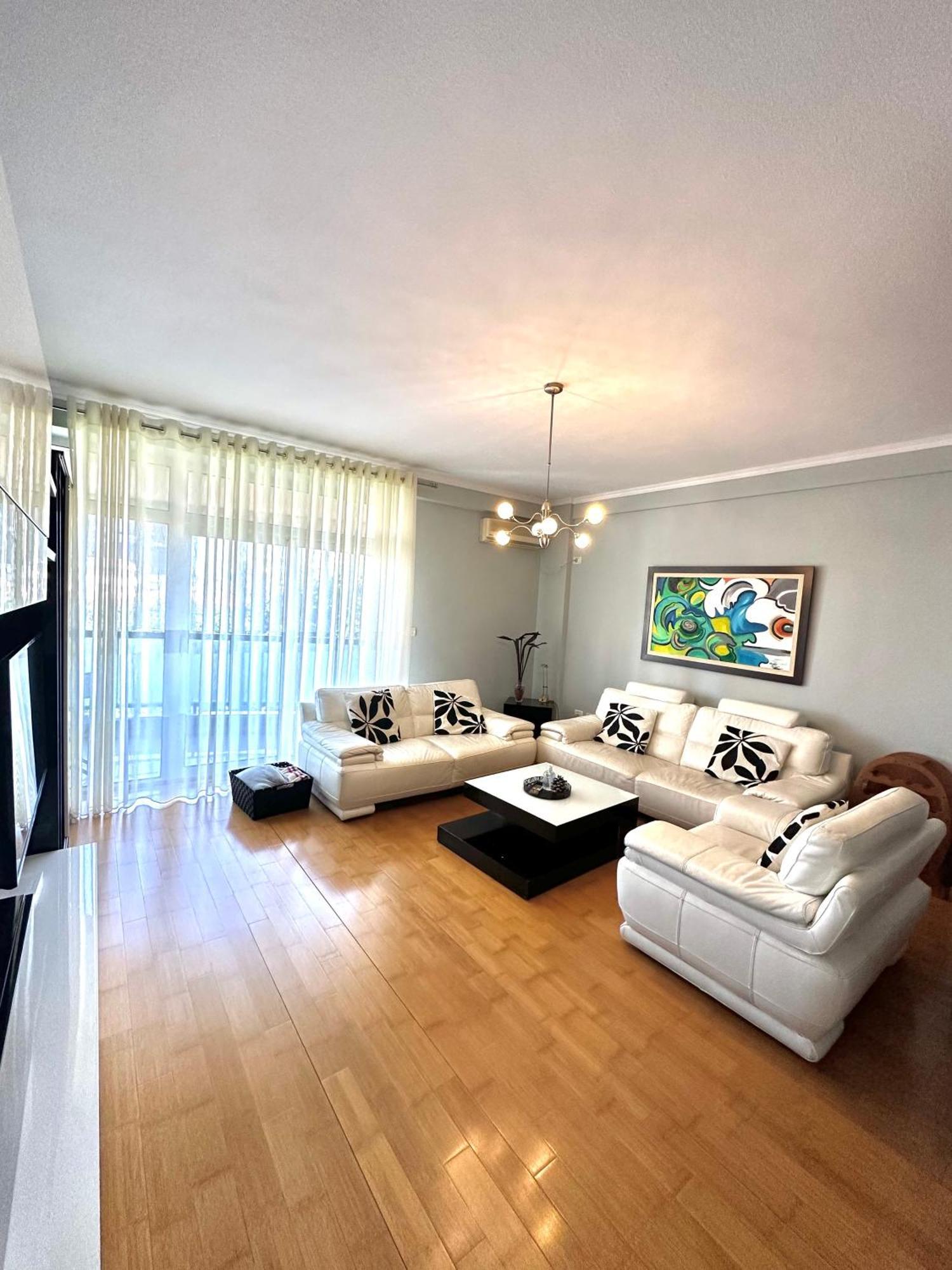 Central Inn Home 地拉那 外观 照片